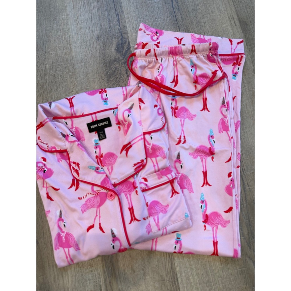 Room Service Pink Holiday Flamingo Pajama Set Long Sleeve Pants M